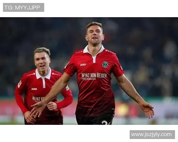 汉诺威96遭遇联赛失利,陷入保级泥潭 汉诺威96遭遇联赛失利,陷入保级泥潭