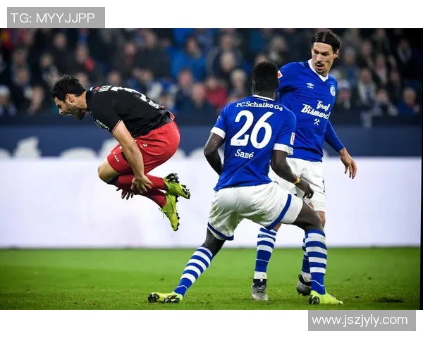 沙尔克04险胜,不甘示弱德甲力压对手挺进前列 沙尔克04险胜,不甘示弱德甲力压对手挺进前列